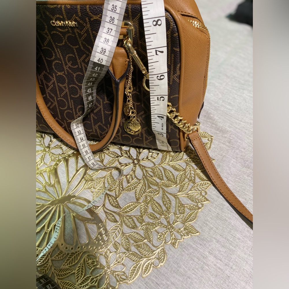 ❤️🥰❤️Calvin Klein Brown & Gold Monogram Shoulder Crossbody Purse W/ CK Charms - Picture 12 of 14